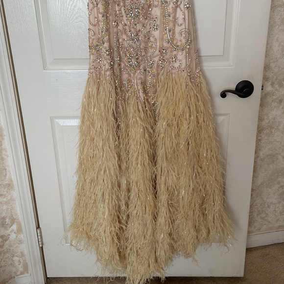 Terani Couture Formal Gown - Picture 5 of 8